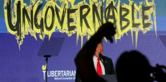 트럼프, ‘소수파’ 자유당에 입각 약속하며 구애했지만 야유세례