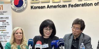 기자회견 하는 고 양용 씨의 어머니