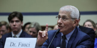 아직도 코로나 정치공방…은퇴 83세 파우치 또 청문회 출석