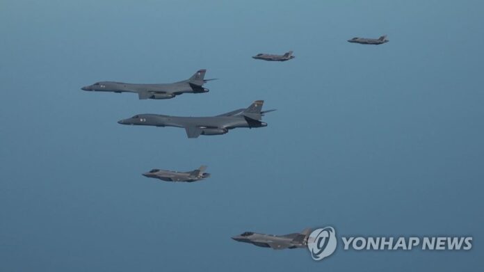 미 폭격기 B-1B 한반도 전개해 7년만에 JDAM 투하…대북 경고장(종합2보)
