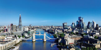 ‘썩은 물’ 흐르는 런던 템스강, 왜?